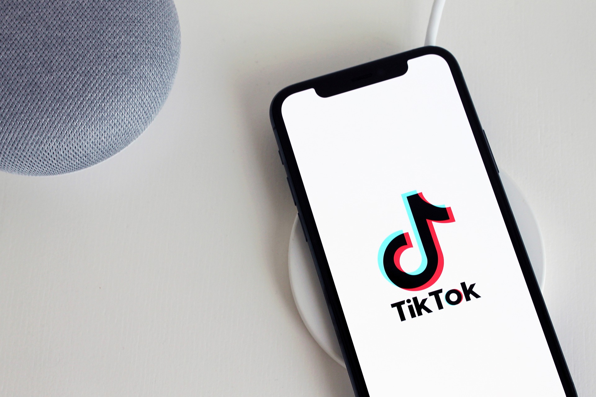 TikTok 全画面サイズ　視聴