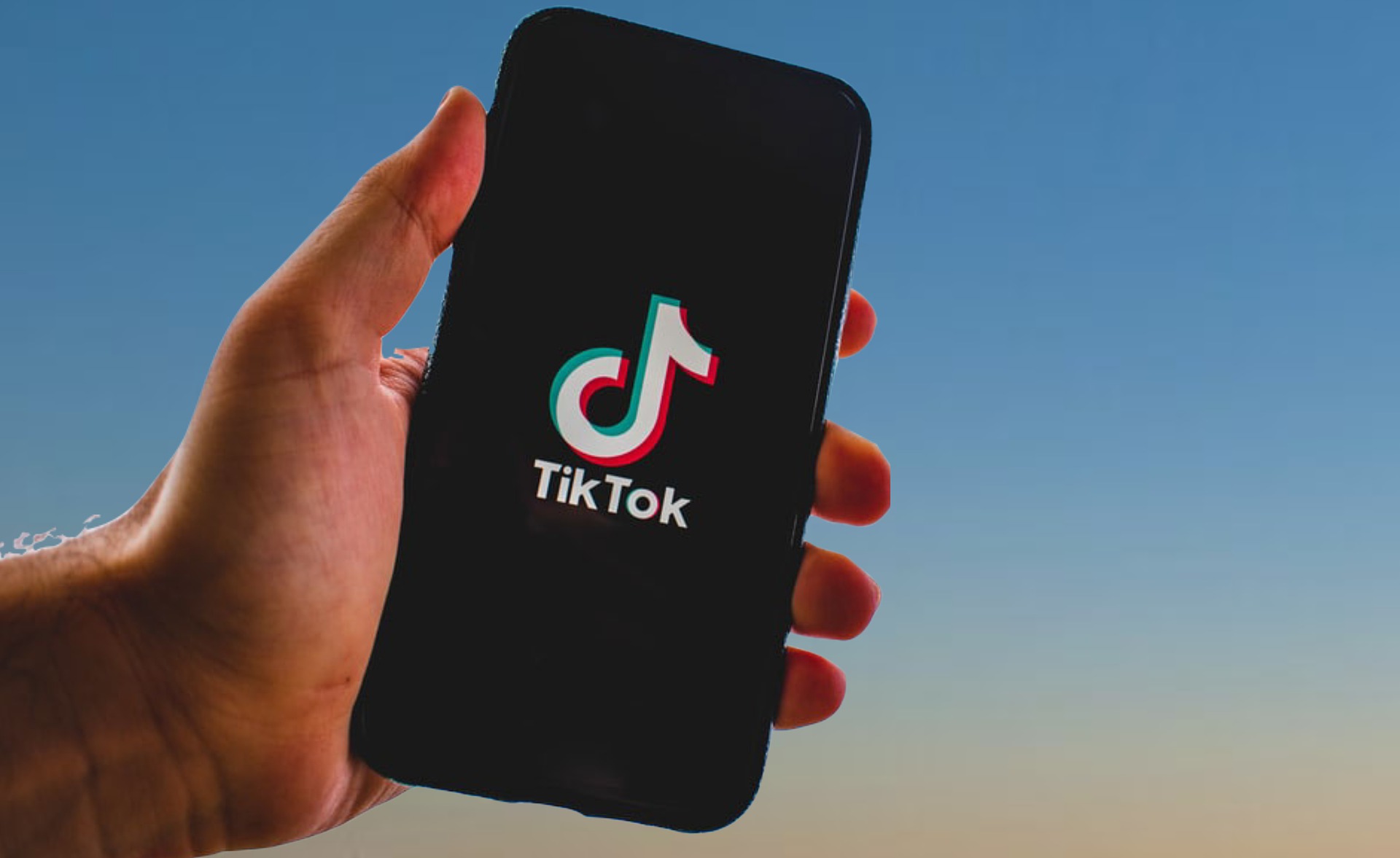 TikTok 公式マーク　取得方法